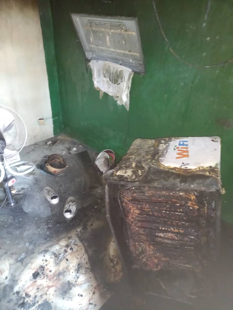 Urgent: Incendie dans une concession à Yimbaya