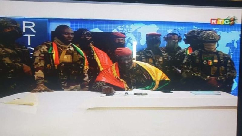 GUINÉE CONAKRY: Le Colonel Mamady Doumbouya annonce la prise du pouvoir par l’armée…