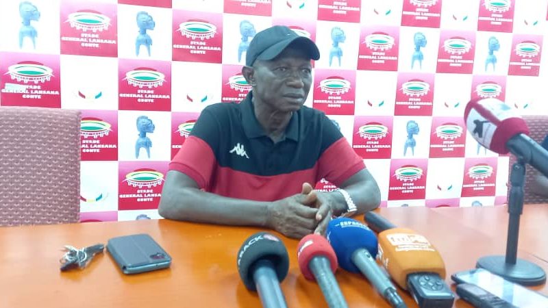 COUPE DE LA CAF: « nous abordons ce match dans la plus grande sérénité » dit Mamadouba Sylla Gaucher entraîneur de Milo fc.