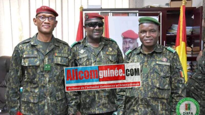 L’ETAT-MAJOR GÉNÉRAL DES ARMEES Le Général de brigade Sadiba KOULIBALY cède le fauteuil au Général Ibrahima Sory BANGOURA.
