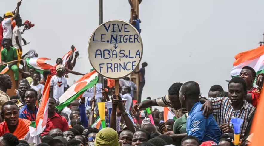 Niger : les images de la nouvelle manifestation à Niamey pour réclamer le départ des soldats français